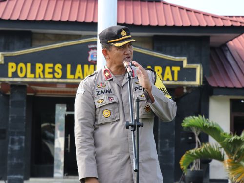 Polres Lampung Barat Gelar Latihan PBB (Peraturan Baris-Berbaris)