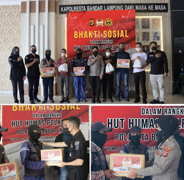 Jelang HUT Humas Polri Ke-71, Si Humas Polresta Bandar lampung Bagikan Sembako Kepada Petugas Parkir dan Petugas Kebersihan