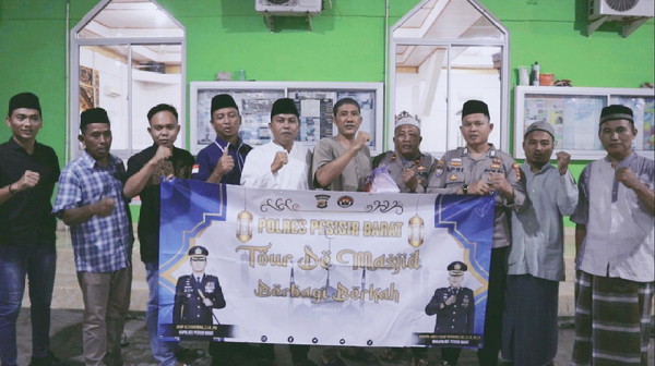 Tour de Masjid Ramadhan hari ke-7 Polres Pesisir Barat