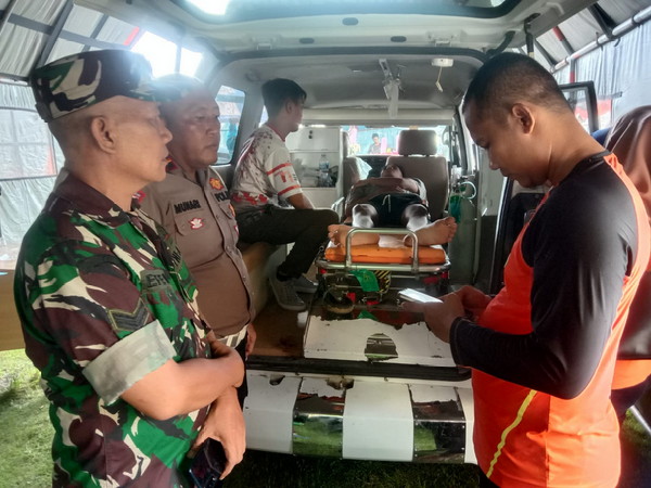 Tim Gabungan Polri, TNI dan Basarnas evakuasi korban tenggelam