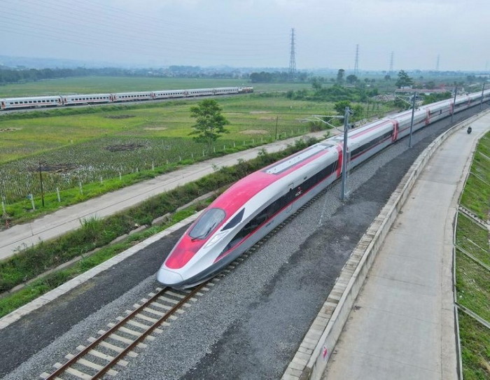 Catat! Kereta Cepat Jakarta-Bandung Mulai Dioperasikan pada 18 Agustus