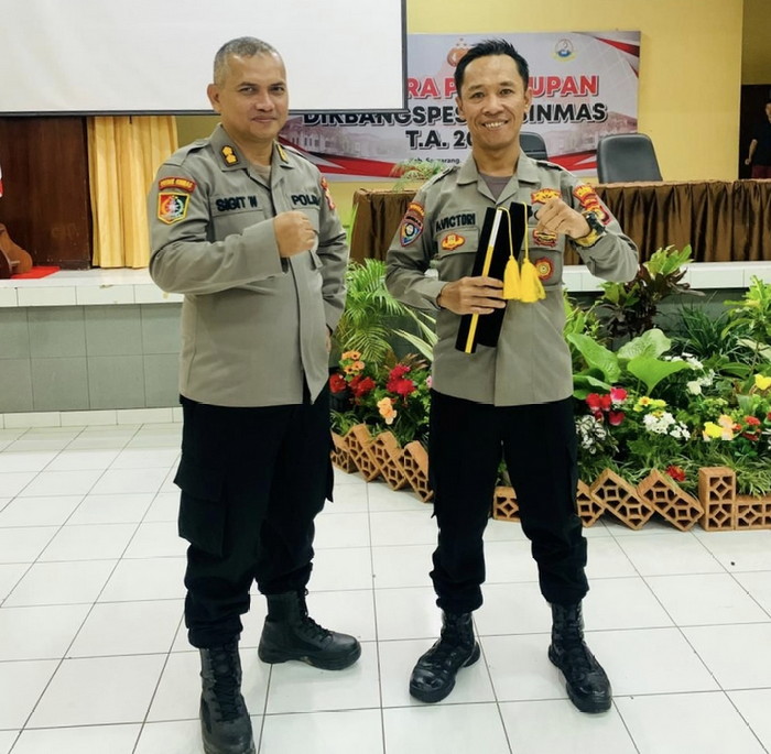 Salah Satu Anggota Bhabinkamtibmas Polres Pesawaran Terima Penghargaan Dari Kapusdik Binmas Lemdiklat Polri
