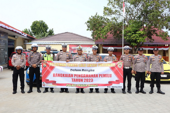 Latihan Peningkatan Kemampuan fungsi teknis Lalu Lintas Polres Pesisir Barat