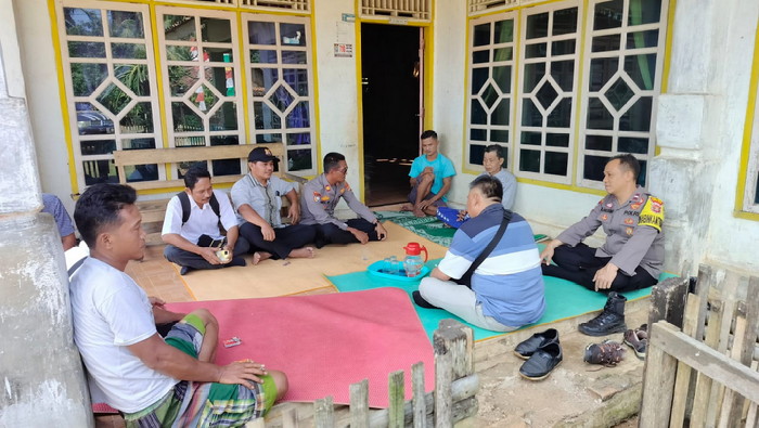 Jum'at curhat Polres Pesibar bersama masyarakat Pekon Pagar Bukit Pesisir Barat
