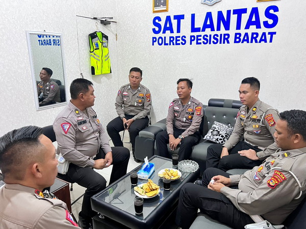 Sat Lantas Polres Pesibar menerima Kunjungan Dit Lantas Polda Lampung