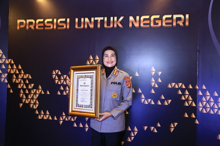 Hari Jadi Humas Polri Ke 72, Bidhumas Polda Lampung Raih Penghargaan Pengelolaan Website TBNews Teraktif