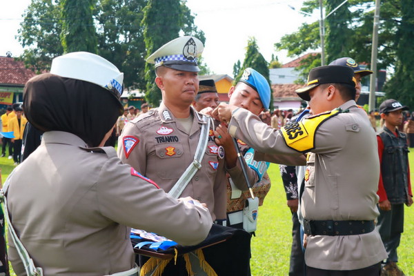 Kapolres Lampung Timur Pimpin Apel Gelar Pasukan Operasi Keselamatan Krakatau 2024