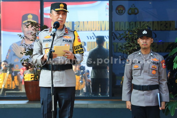 Divisi Humas Polri Gelar Apel Ops Ketupat : Siap Mengawali-Menyertai-Mengakhiri Operasi Ketupat 2024
