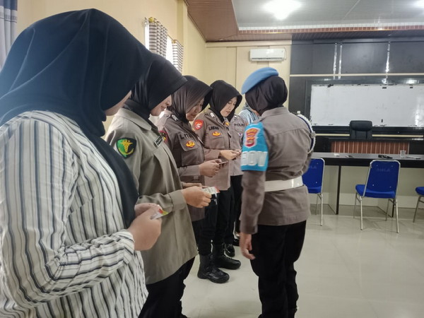 Sipropam Polres Tubaba Laksanakan Gaktiblin dan Cek Kelengkapan Data Diri Polwan