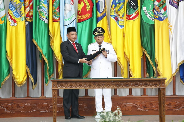 Mendagri Tito Karnavian Lantik Staf Ahli Kemenpora Samsudin sebagai Pj. Gubernur Lampung di Jakarta
