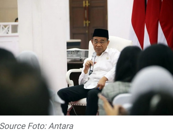 Menko PMK: Bansos Tak Lagi Diberikan dalam Bentuk Fisik
