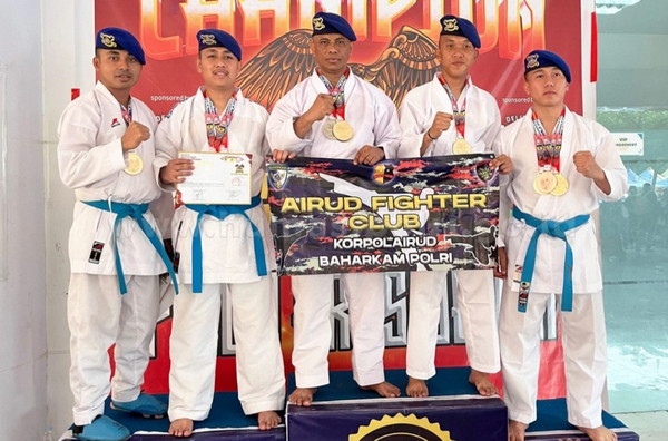 Korpolairud Raih 12 Medali Emas di Kejuaraan Karate Piala Presiden 2024