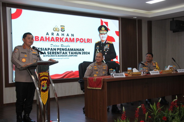 Kunjungi Polresta Bandar Lampung, Kabaharkam Polri Apresiasi Kinerja Dalam Pengamanan Pemilu 2024