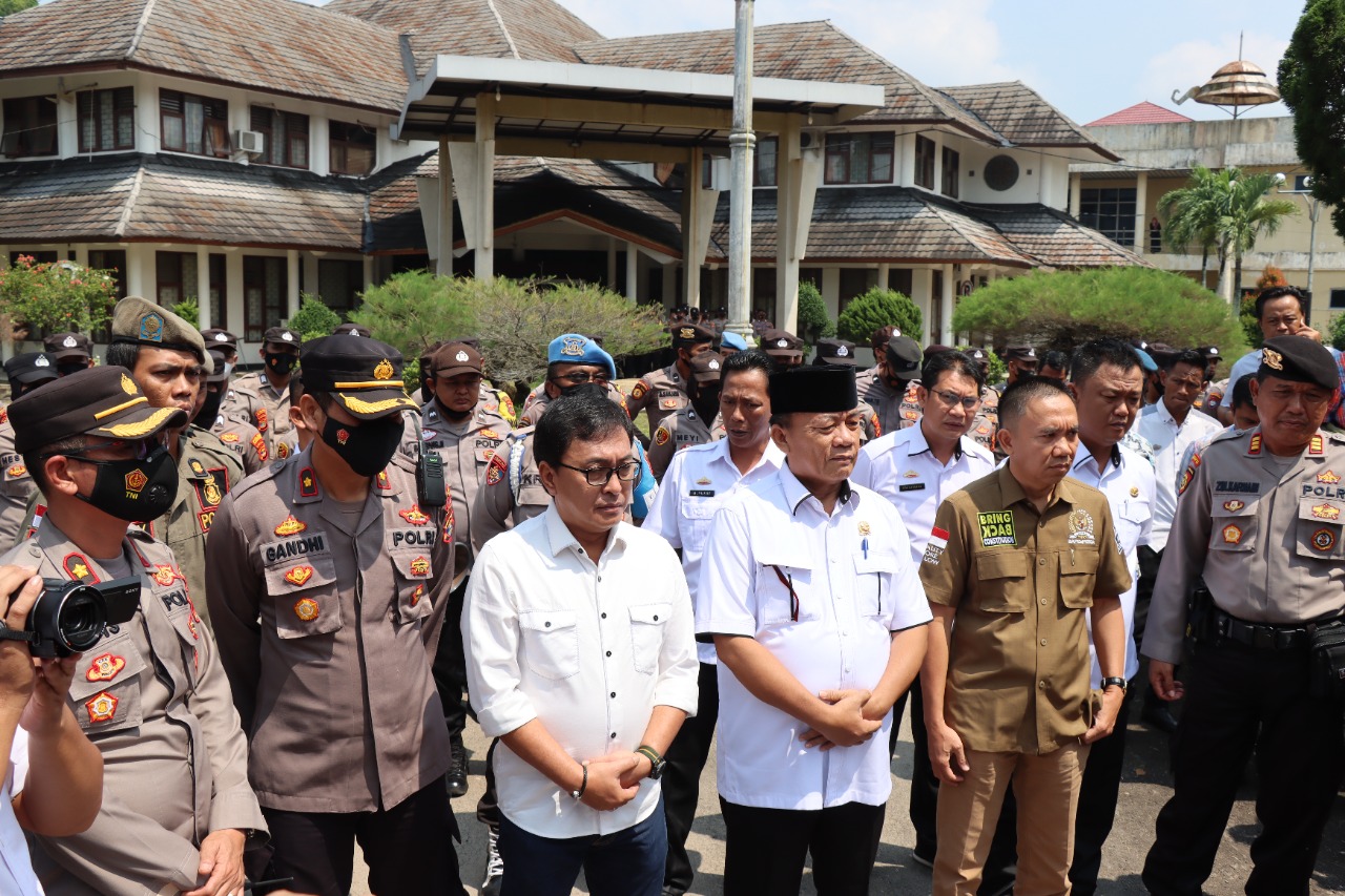 Polres Lampung Timur Amankan Aksi Unjuk Rasa di Kantor Bupati Dan Kantor DPRD Kabupaten Lampung Timur