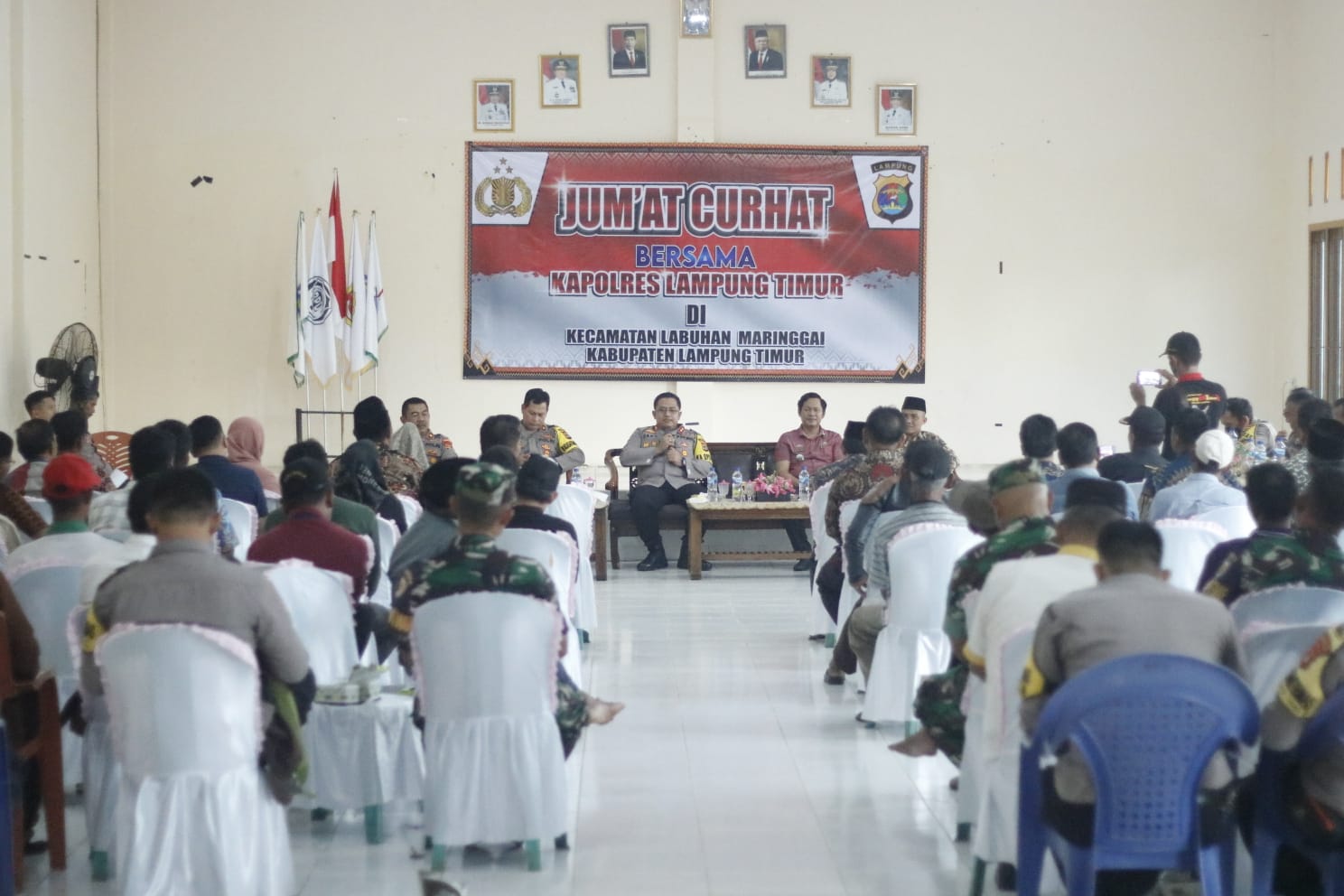 Jum'at Curhat , Kapolres Lamtim Dengarkan Keluhan Masyarakat Labuhan Maringgai