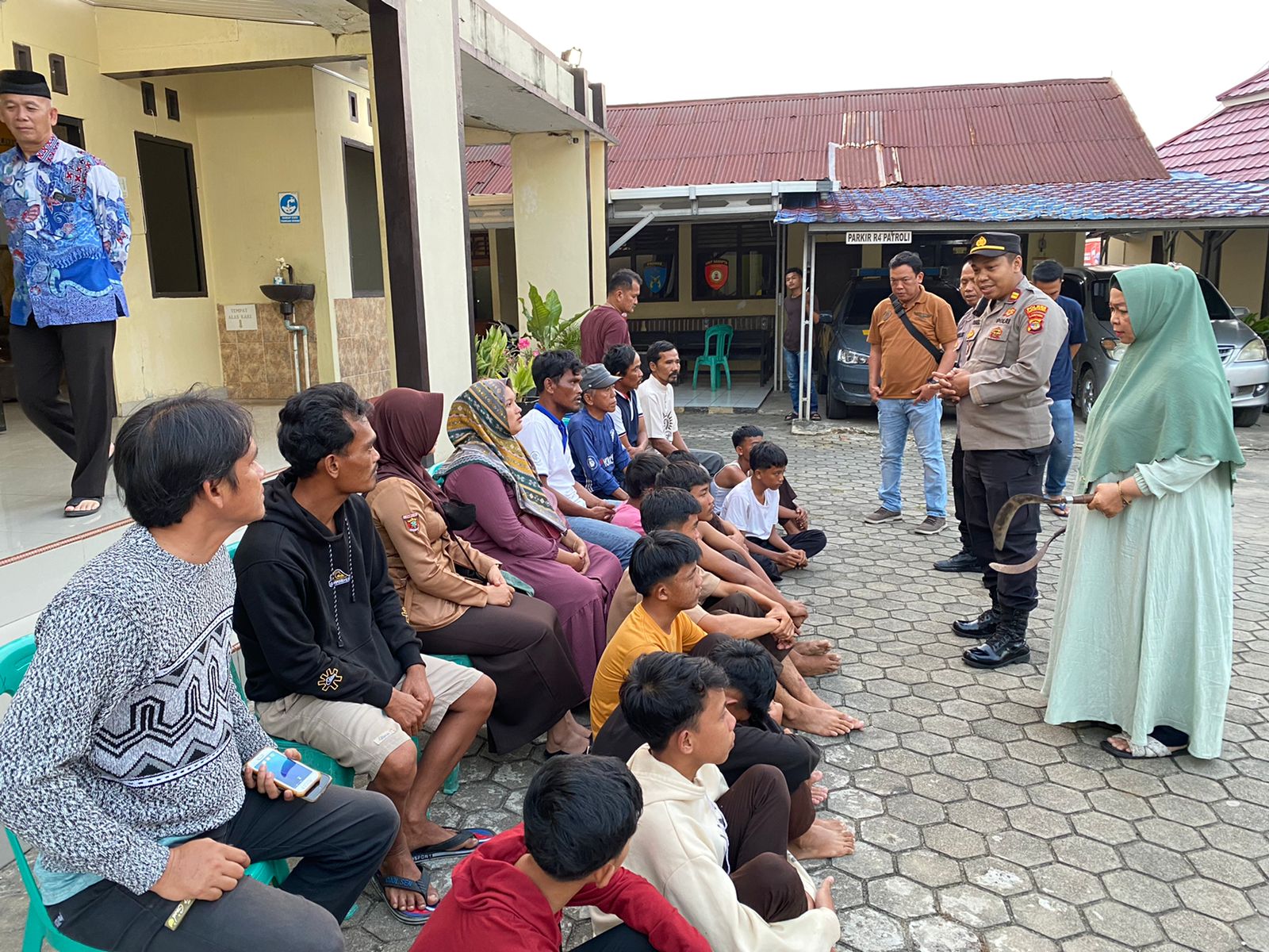 Puluhan Pelajar Lampung Timur yang diamankan Polsek Penengahan dikembalikan ke orang tuanya.