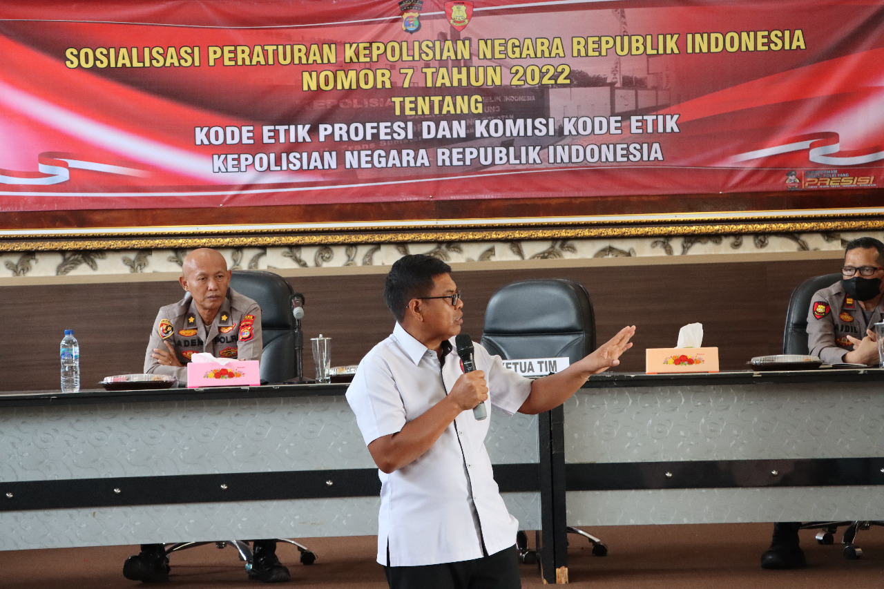 Bidkum Polda Lampung Sosialisasi Perpol Kode Etik di Polres Lampung Selatan