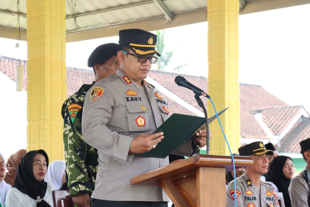 Kapolres Lampung Timur Pimpin Upacara Peringatan Hari Santri Nasional 2022 Di Kecamatan Jabung
