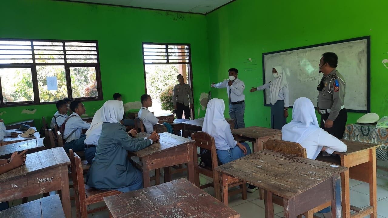 Operasi Patuh Krakatau 2022, Polres Way Kanan Sosialisai di SMAN 1 Blambangan Umpu