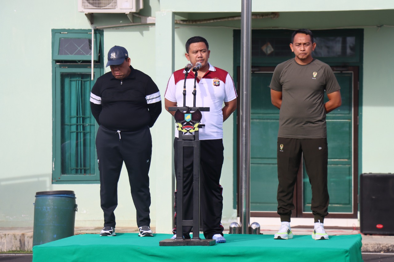 Jalin Sinergitas Tni-POLRI, Polres Lamtim Bersama Kodim 0429/Lamtim Melaksanakan Olahraga Bersama