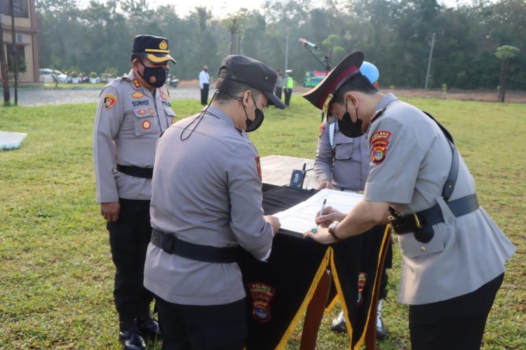 Waka Polres Berganti, Kapolres Tubaba Pimpin Upacara Sertijab