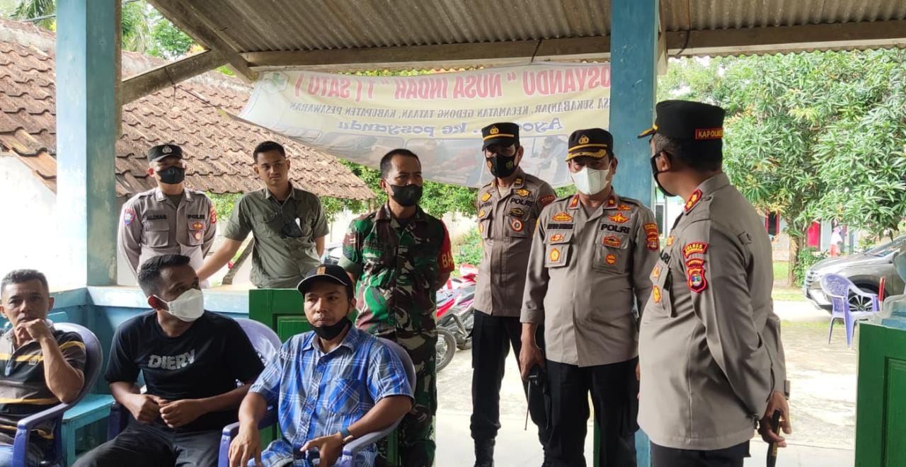 Kapolres Pesawaran Pantau langsung Pelaksanaan Vaksinasi kepada Masyarakat