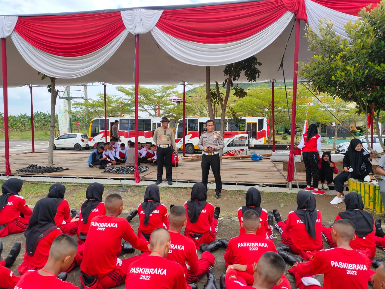 Peduli Keselamatan, Satlantas Polres Pringsewu Sosialisasi Tertib Berlalu Lintas Kepada Paskibraka