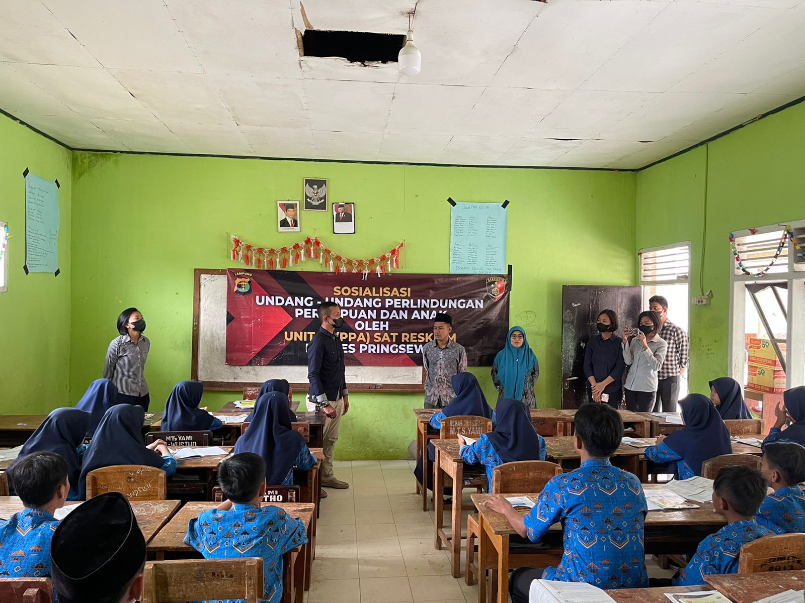 Satreskrim Polres Pringsewu Sosialisasikan Undang Undang Perlindungan Anak Di Ponpes Al Wustho