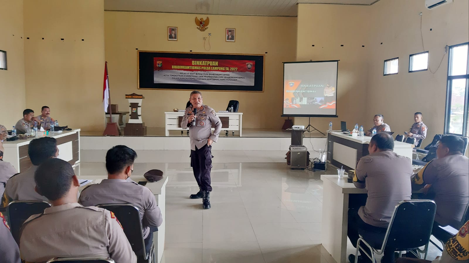 Dit Binmas Polda Lampung melaksanakan giat Binkatpuan kepada Bhabinkamtibmas Polres Pesawaran