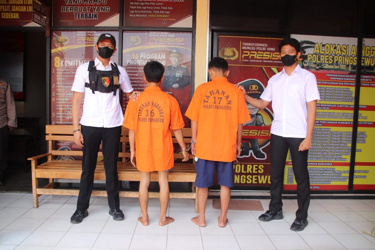 Polisi dan Warga Amankan Dua Pelaku Pencurian Sepeda Motor Di Pringsewu