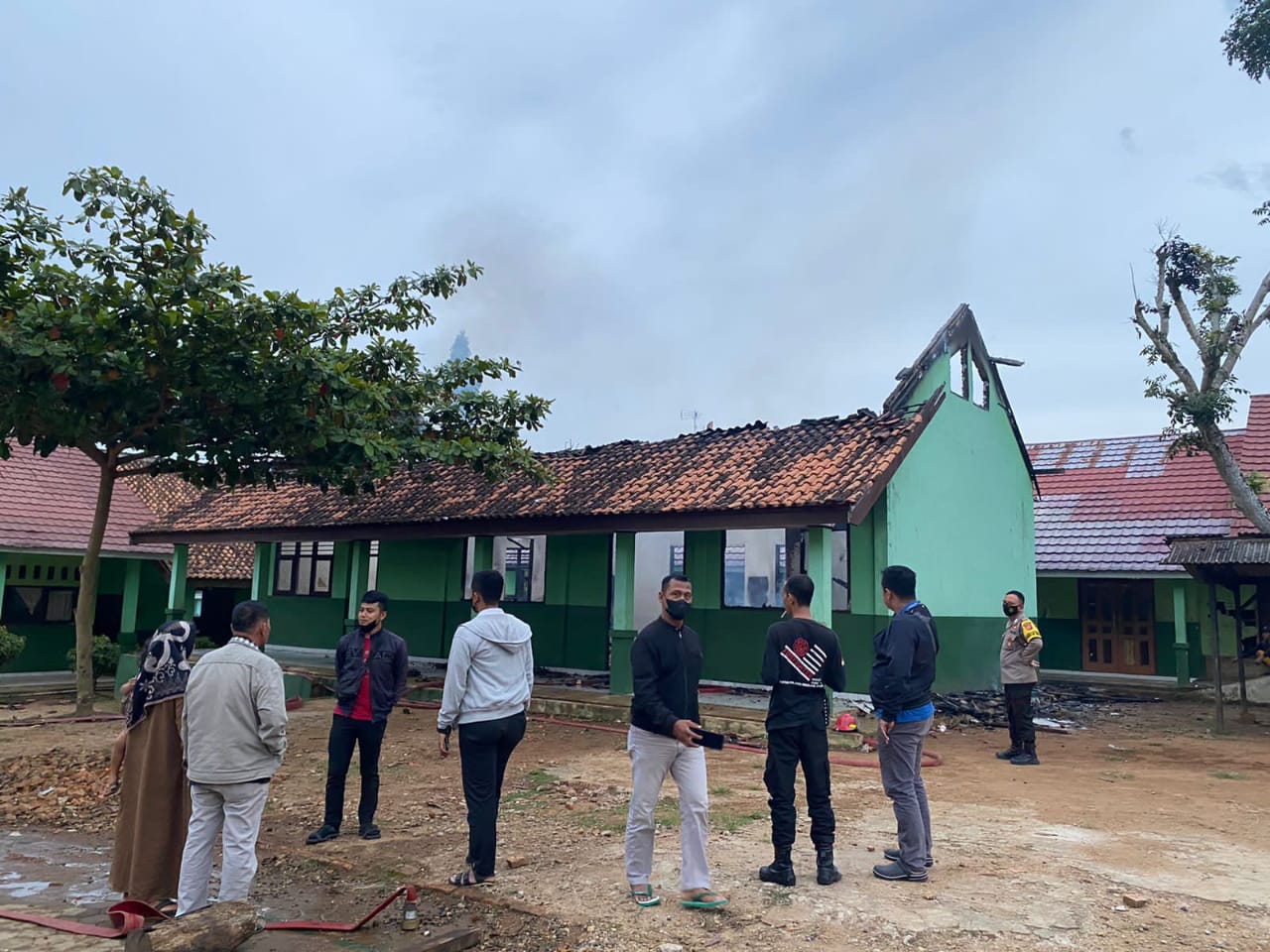 Kebakaran Hanguskan Gedung Perpustakaan SMP Satu Atap Pagelaran Utara, Ternyata Ini Sebabnya