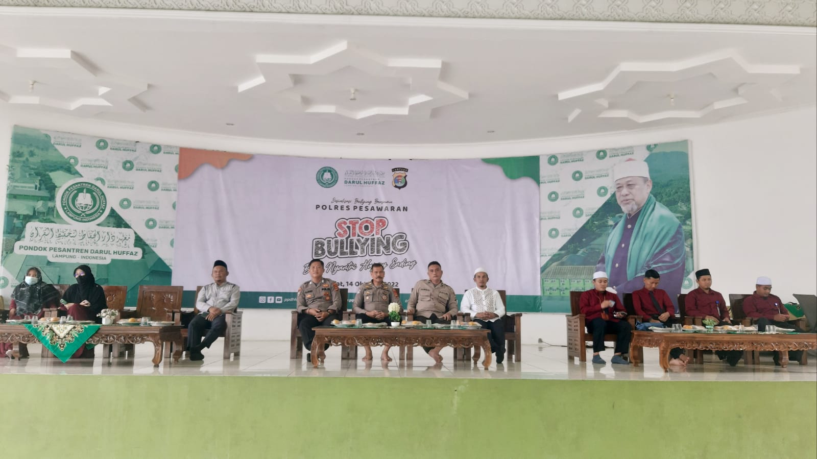 Sat Binmas Polres Pesawaran Lakukan Sosialisasi STOP BULLYING terhadap Santri Pondok Pesantren Darul Huffaz