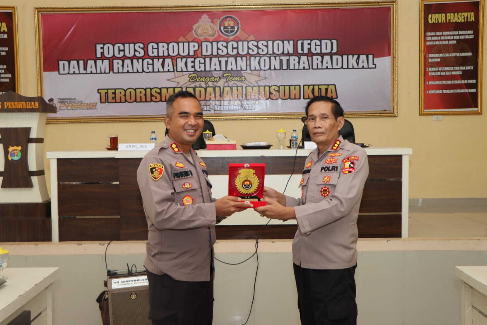 Humas Polri Melakukan FGD Kontra Radikalisme Bersama Tokoh Agama, Adat Serta Masyarakat bertempat di Mako Polres Pesawaran
