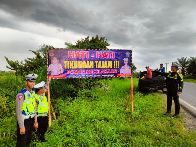 Polres Mesuji Berikan Himbauan Sepanjang Jalan Lintas Timur