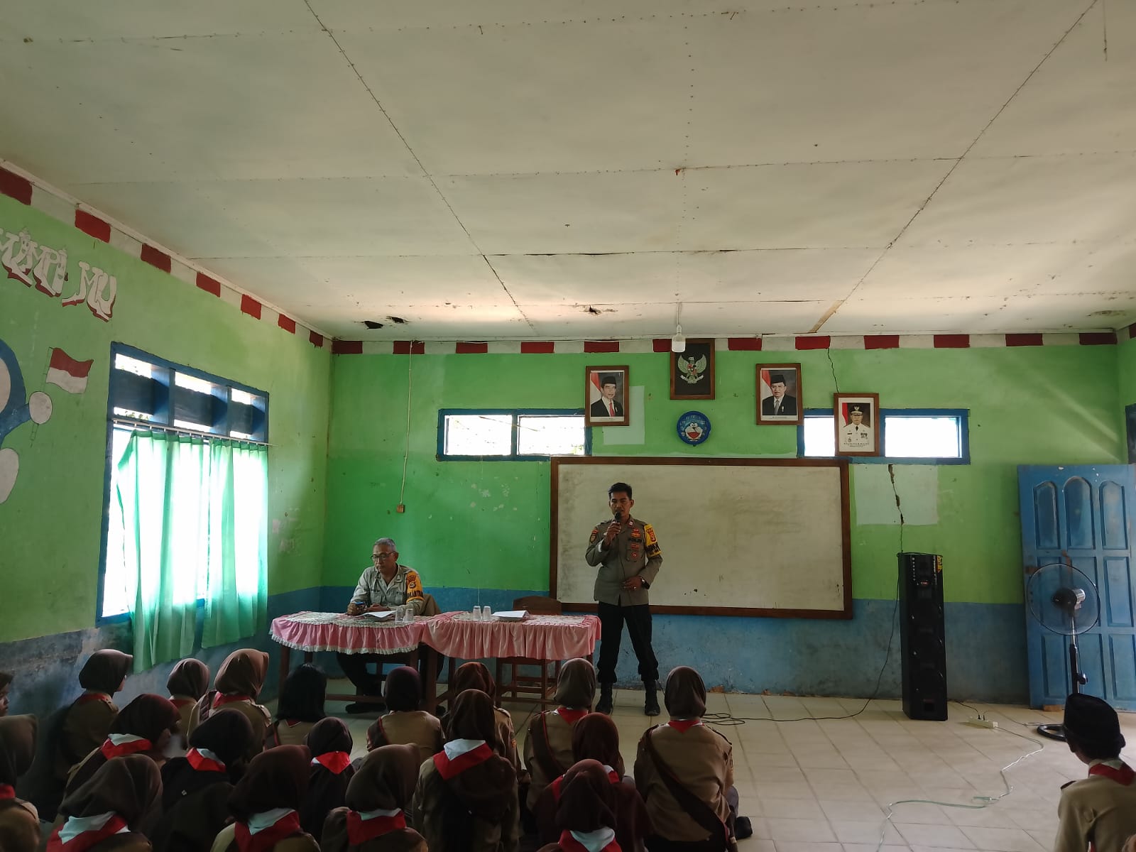 Polsek Way Serdang Memberikan Pembinaan dan Penyuluhan di SMP MMT