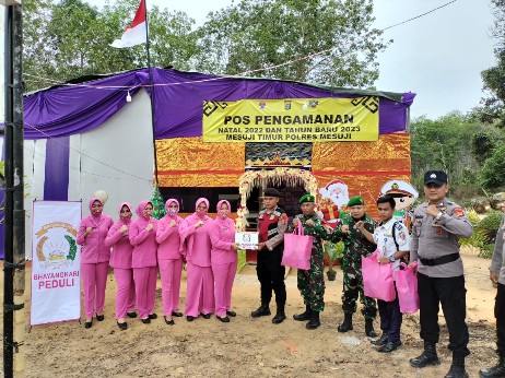 Ketua Bhayangkari Cabang Mesuji Melaksanakan Kegiatan Sosial Dalam Rangka Operasi Lilin Krakatau 2022