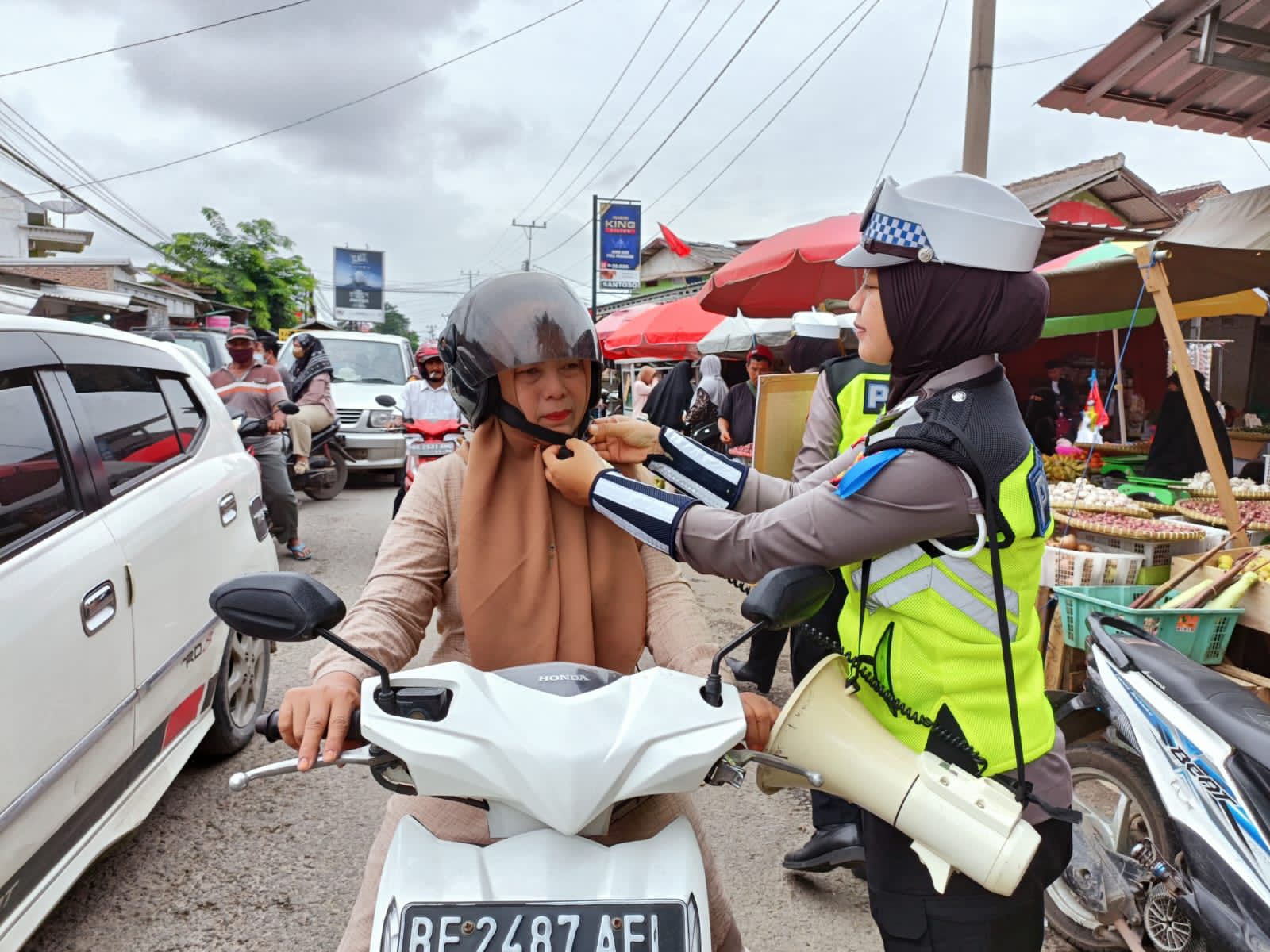 Hari ke 4 Operasi Keselamatan Krakatau 2023, Polda Lampung Berikan Himbauan Keselamatan Berlalu Lintas