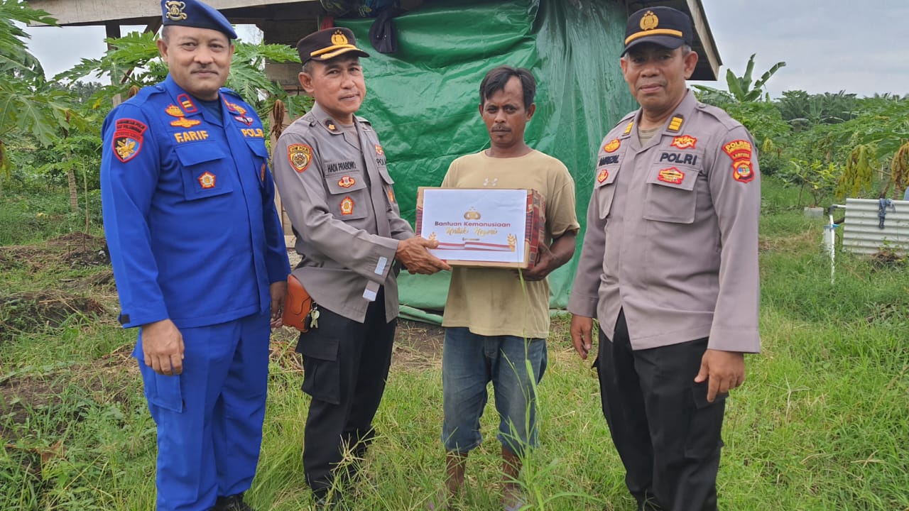 Gelar Ramadhan Berbagi, Pengendara Di Depan Mapolres Lampung Selatan Jadi Sasarannya