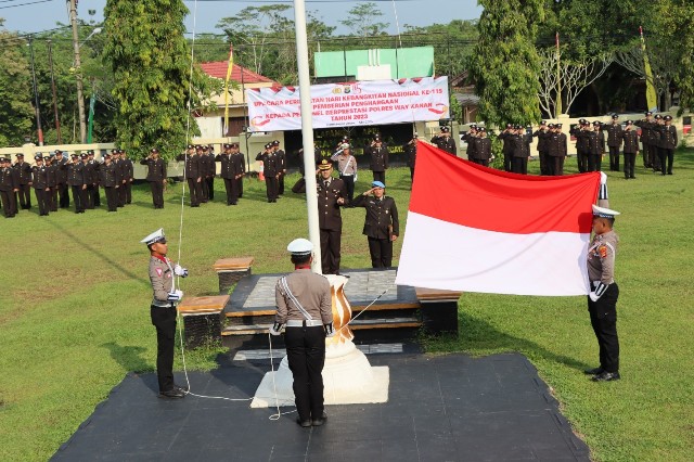 Upacara Hari Kebangkitan Nasional ke-115, Kapolres Way kanan Beri Penghargaan 54 Personel Berprestasi