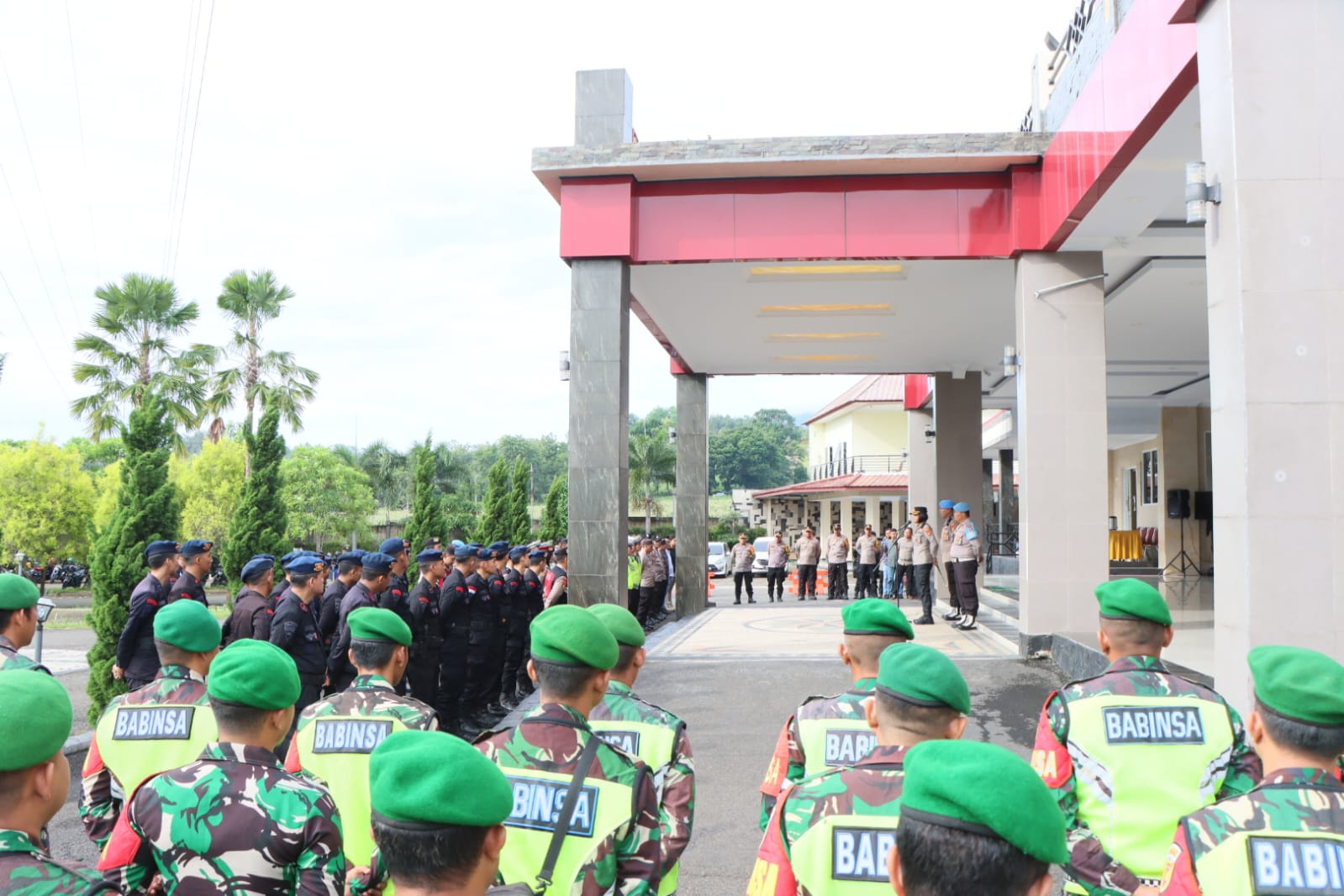 Rekapitulasi Pemilu 2024: Polres Pesawaran Terjunkan 150 Personil Amankan Rapat Pleno Terbuka Tingkat Kabupaten