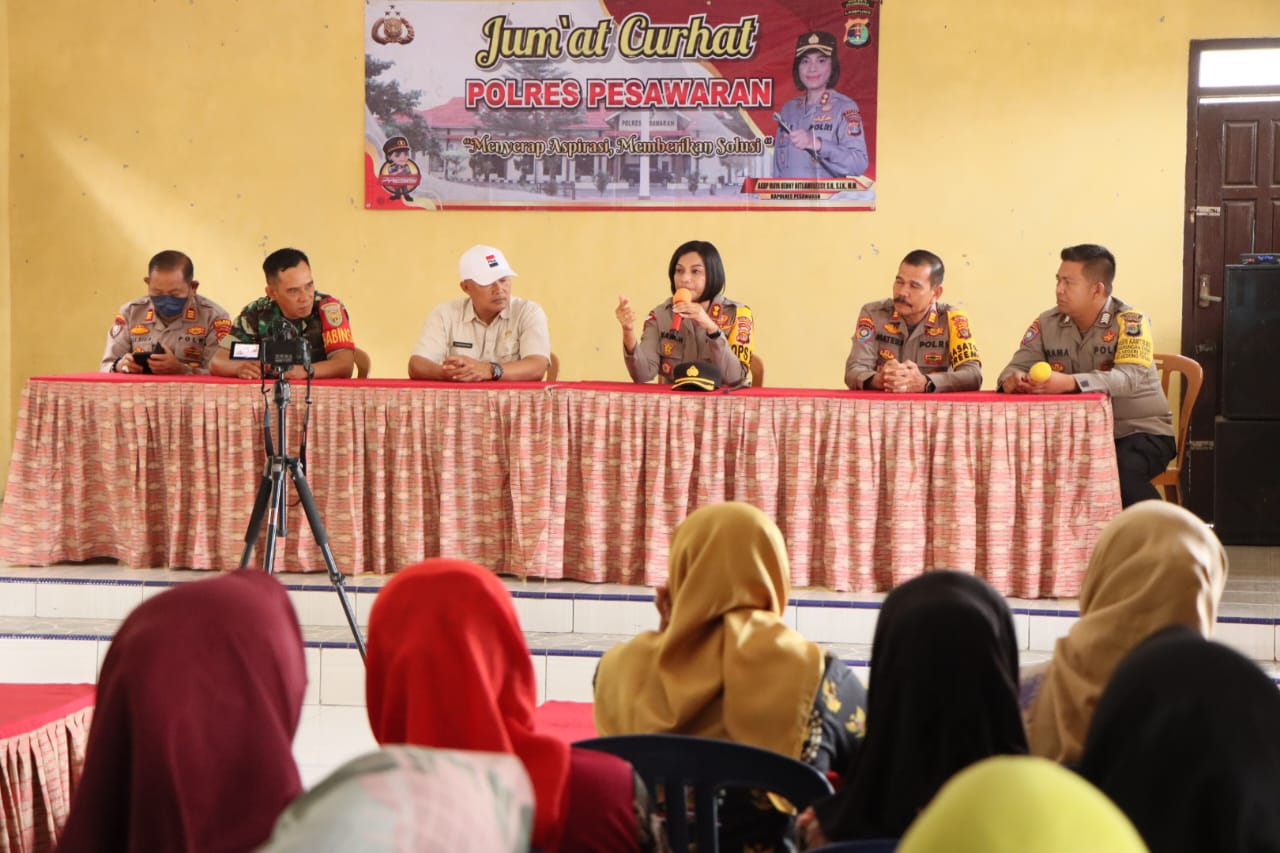 Dengar keluhan masyarakat Desa kurungan nyawa, Kapolres Pesawaran Gelar Jum'at Curhat