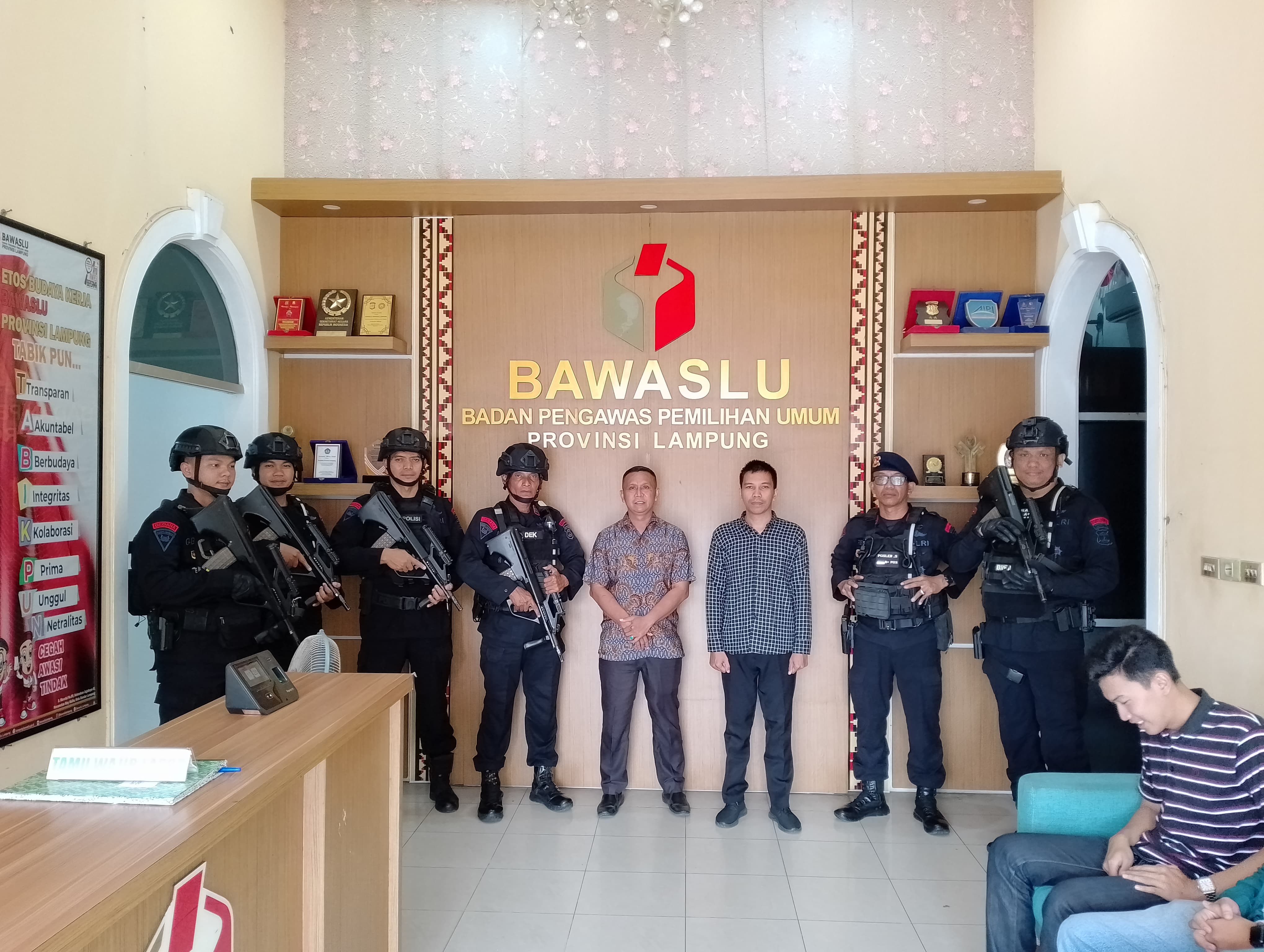 Patroli Cipta Kondisi Jaga Sitkamtibmas Menjelang Pilkada Serentak Tahun 2024