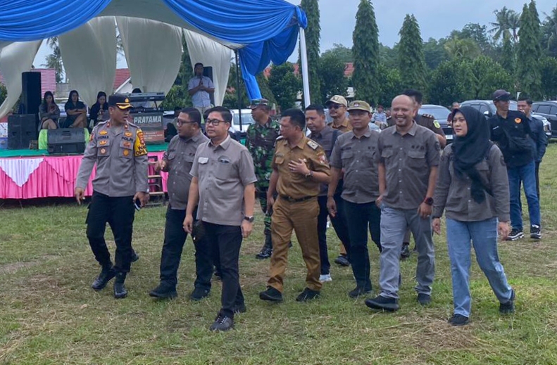 Waka Polres Tulang Bawang Barat Hadiri Simulasi Pemungutan dan Penghitungan Suara di TPS
