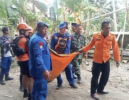 Polres Tanggamus dan Tim SAR Gabungan Evakuasi Korban Serangan Buaya Way Semaka