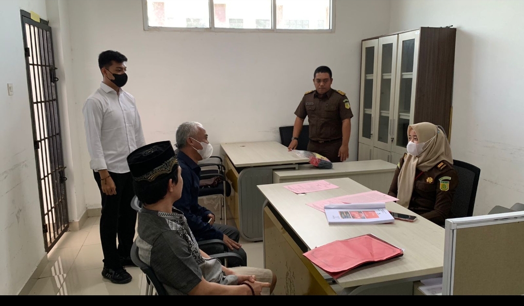 Satnarkoba Polres Pringsewu Limpahkan Tersangka Pengedar Sabu Ke Kejari Pringsewu