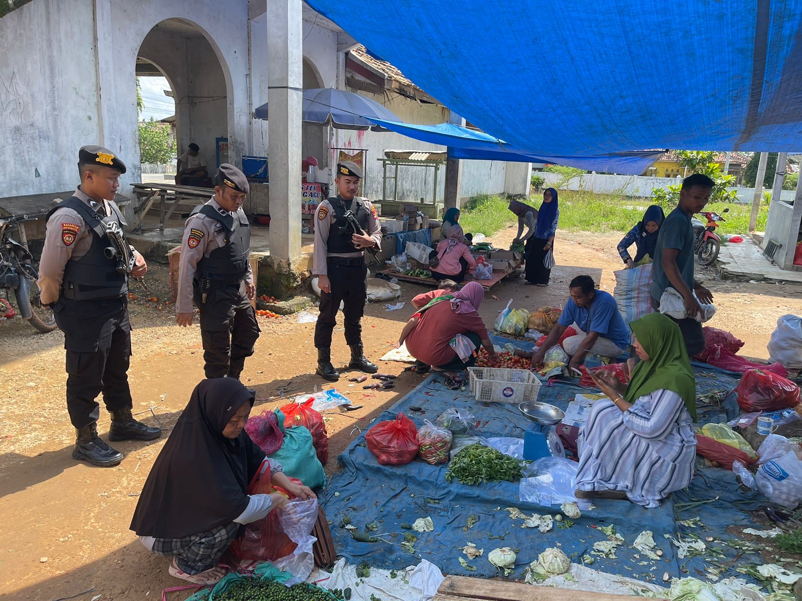 Patroli KRYD di Pasar, Satsamapta Polres Way Kanan Sampaikan Himbaun Kambtibmas