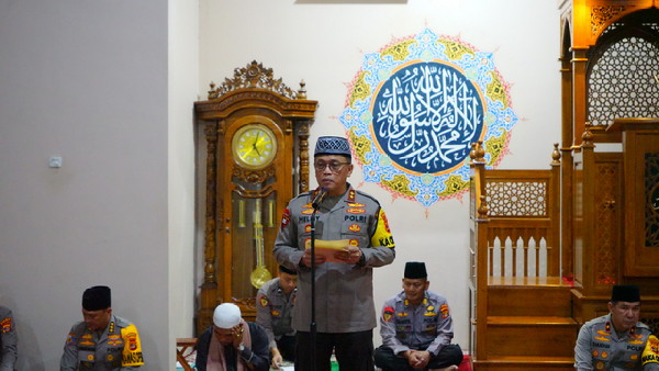 Tingkatkan Iman dan Taqwa Personil, Polda Lampung Peringati Nuzulul Qur'an 1445 H tahun 2024