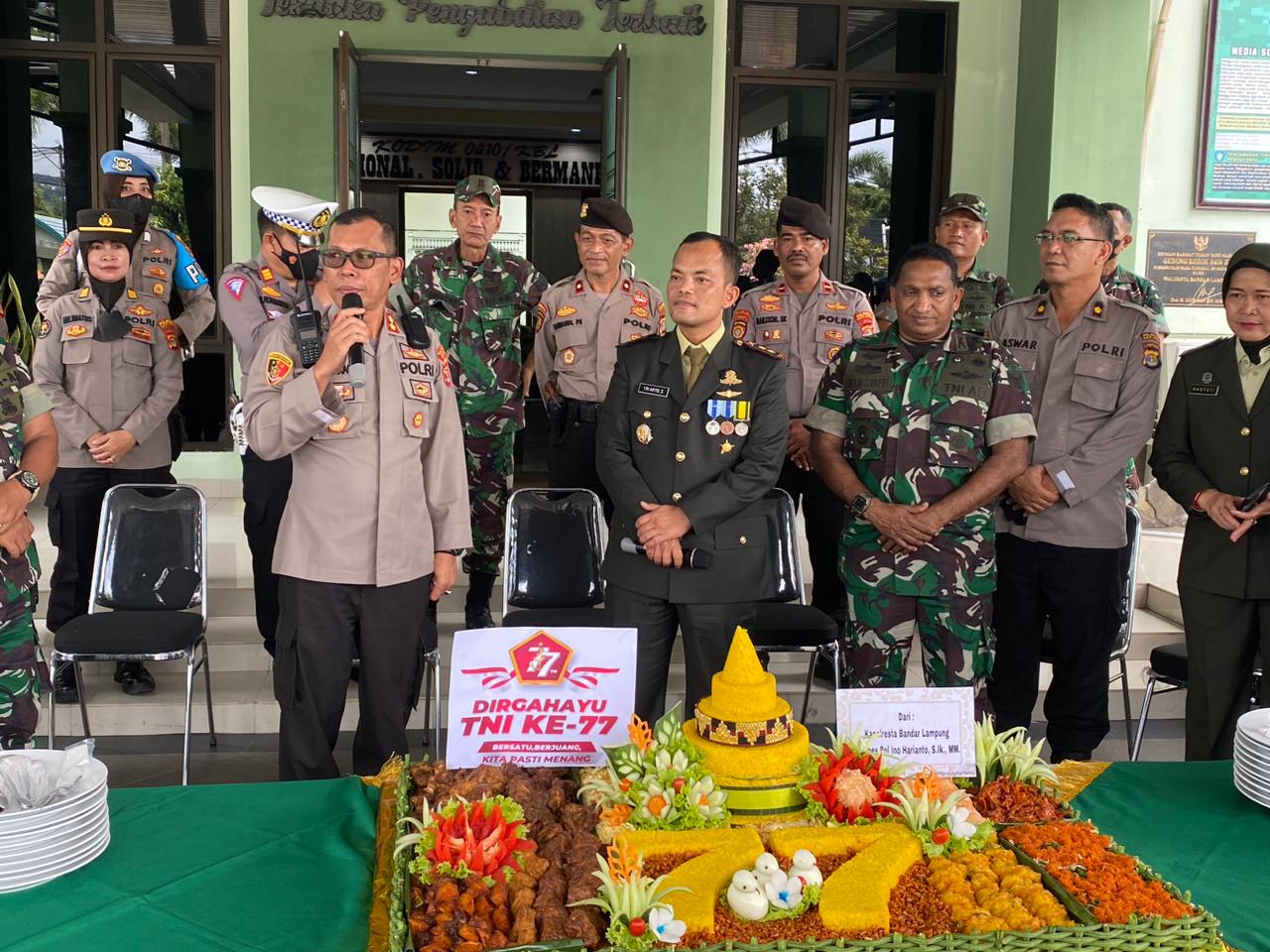 HUT TNI Ke-77, Surprise Polresta Bandar Lampung Untuk Kodim 0410/KBL