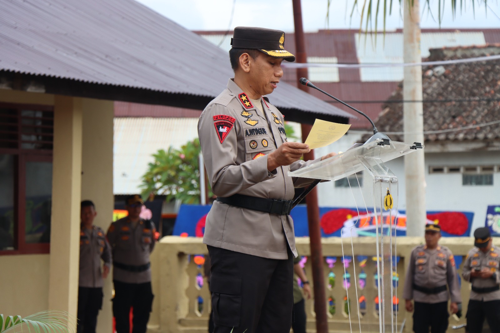 Kapolda Lampung resmikan kantor sementara Polres Pesisir Barat